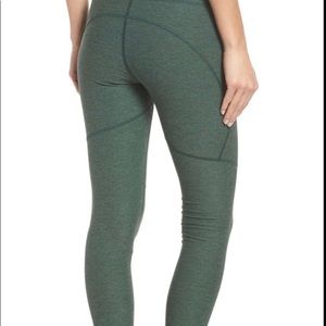 Outdoor voices warmup legging tight medium